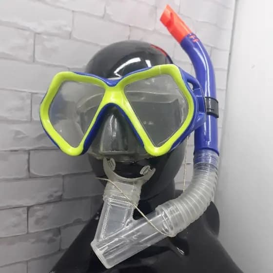 Kit máscara e snorkel para mergulho centauro ( usado)