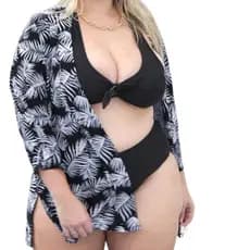 Saída Kimono Curta Com Fenda Nas Laterais