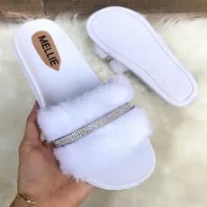 Sandalia Chinelo Slide Pala Pelinho Com Strass Numero Grande Macio Leve Papete Tendencia Fashion