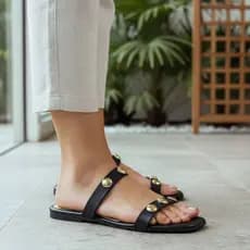 Sandalia Feminina Rasteira Numeracao Grande Enfeite Detalhe Dourado Preta Bege Marrom Macia Linda