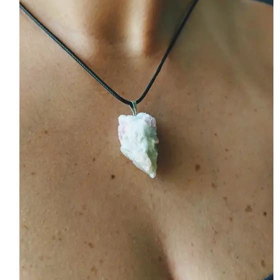 Colar pedra natural TURMALINA ROSA masculino feminino com cordão preto ajustável