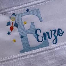 toalha de boca bordada personalizada com nome infantil de bebê menino pano de boca