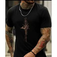 Camiseta Masculina Estampa Bússola Montanha Adventure, Camisa masc Bússola Montanha casual e moderna