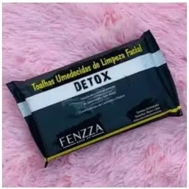 toalha umedecida de limpeza facial Detox.