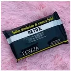 toalha umedecida de limpeza facial Detox.