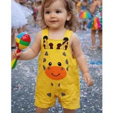 Jardineira Girafa. Roupa tematica safari. Roupa de girafa para bebes. 100% algodao.