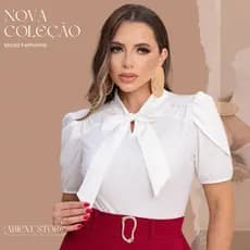 Blusa Feminina Elegance Laço na Gola Crepinho com Renda Moda Evangélica Chic Sofisticada Manga Curta