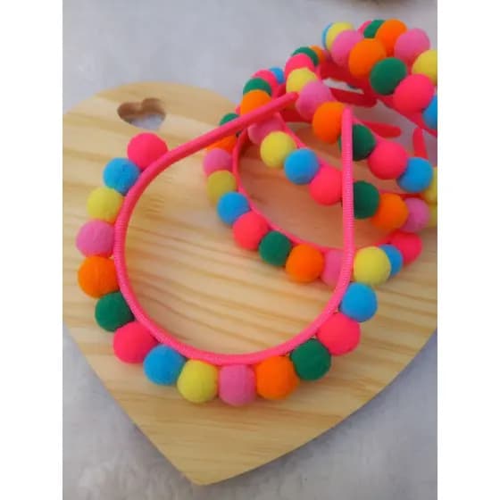 Tiara Infantil Pompom Grande Colorido Acessório de Cabelo Infantil Arquinho Diadema (Unidade)
