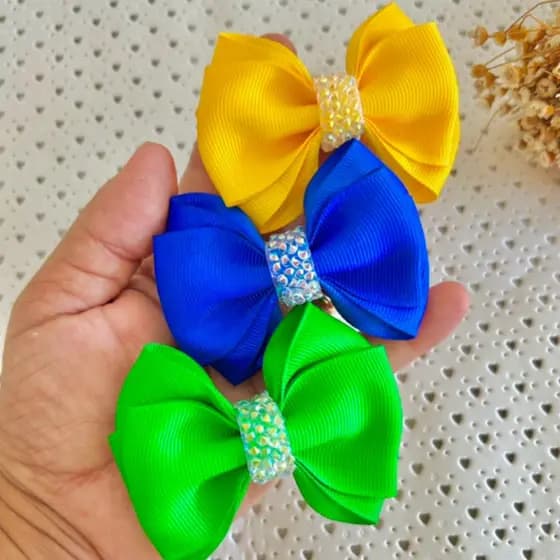 Kit 3 Laços Infantil Brasil Verde Amarelo Azul 8cm Laço Menina Bico de Pato Acessório Infantil