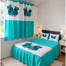 KIT DE QUARTO CASAL FLORAL 5 PEÇAS, COLCHA COM BABADO MEDINDO 2.45 x 2.50M e DUAS CORTINAS PARA JANELA