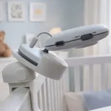 Suporte de Berço Articulado para baba eletrônica TakTark VB603 Ajustável 0°–45° Fixação por presilha