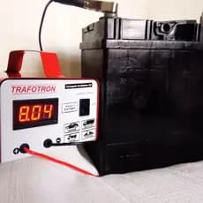 Carregador de Bateria CV10 para carro, moto, jet sky.