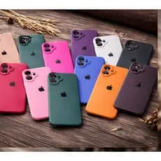 Capa Case iPhone 17 Quadrada Aveludada Premium Proteção de Câmera Alto-Relevo