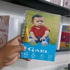 CADERNETA INFANTIL COM FOTO (CAPA DURA)