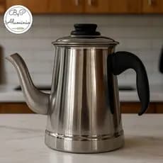 Bule Alumínio Médio 900ml Café Chá Cabo Anti Térmico Resistente Uso Diário