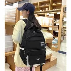 Mochila Feminina Grande Escolar e Passeio  Com Pelúcia, Impermeável, Reforçada e em Nylon Resistente