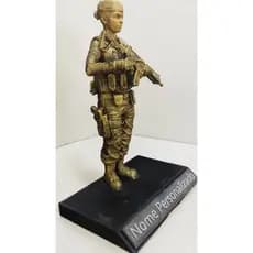 Estatueta Policial/Agente/Soldado Feminina . PERSONALIZADA COM NOME.