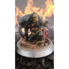 Estatueta BOMBEIRO, MEU HERÓI NÃO USA CAPA !!! Estatueta decorativa Premium.