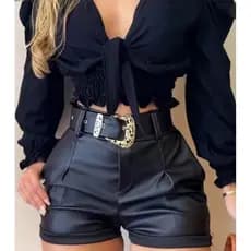 Shorts Couro Fake com cinto