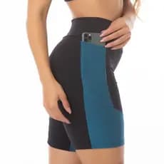 Bermuda Academia Feminina Fitness Bolsos e Recortes com Textura
