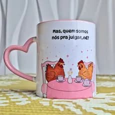 Caneca Divertida Mas Quem Somos Nós Pra Julgar, né?! - Caneca Meme