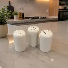 Trio Saleiro Pimenteiro e Paliteiro de Mesa em Cerâmica Colorida