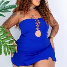 Macaquinho Plus Size Tomara que Caia com Detalhe em Tecido Ribana Vazado Balada Plus size