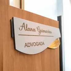 Placa advogada para porta