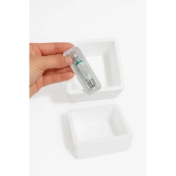 01 UNIDADE CAIXA DE ISOPOR 250GR PARA AMPOLAS DE INSULINA E REMEDIOS