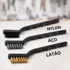 Kit com 3 escovas (cerdas Aço / Latão / Nylon) com cabo plástico