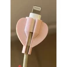 Protetor de Cabo Universal Coração | Organizador para Cabos USB, USB-C e Lightning