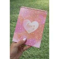 1 Caderno Espiral 1/4 Capa Dura Petit de La Creme Feminino Kraft Anotações Planejamento Love Happy Enjoy Diversão
