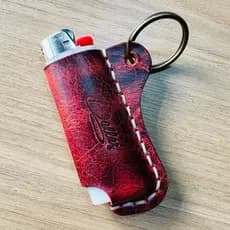 porta isqueiro BIC grande ou importado couro costurado com linha resistente grátis chaveiro em couro