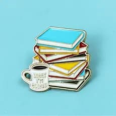 Broche de metal personalizado com tema de livro e café, distintivo simples para mochila de estudante, acessório geométri