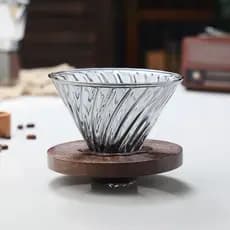 Coador de Café em Vidro com Base de Madeira