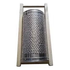 Ralador De Milho Mineiro Grande Aço Galvanizado Acabamento De Madeira 38cm