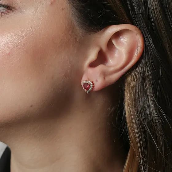 Brinco Coração com Pedra Colorida e Zircônias Cristais
