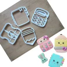 Kit com 4 Cortadores de Biscoito Pasta Americana Biscuit Dia dos Professores Fofos CT11476