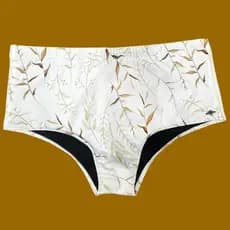 Sunga Masculina Estampada Slip Tradicional Forro Tecido Proteção Solar UV Anti Desbotamento Branca