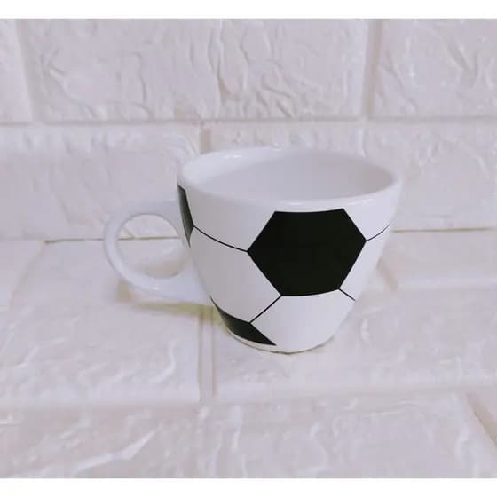 Caneca Xícara de Cerâmica Xícara Bola De Futebol 300 Ml Campo Festa Comemoração Torcedor Fanático Gol Time Amigos Copa