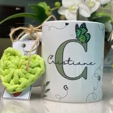 kit Caneca Nome Personalizado Borboleta + chaveiro+ caixa para presente - mãe-amiga porcelana 325ml