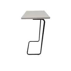 Mesa Multiuso De Apoio Lateral Para Sofá Ou Cama Branca base preta, prata ou dourada