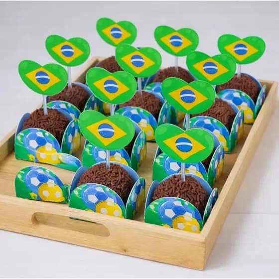 🇧🇷 Forminhas para Docinhos com Topper Brasil – Tema Futebol Copa Brasil 🇧🇷⚽💚💛
