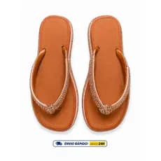 CHINELO OU SANDALIA SALTO MEDIO RASTEIRA OU RASTEIRINHA CARAMELO COM NO STRASS FEMININA BRILHANTE CONFORTAVEL LEVE