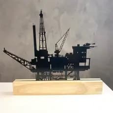 Enfeite Decorativo Profissão Tema Plataforma Engenheiro Petroleo e Pretoleiro Oleo MDF Peça Charmosa Para Decoração