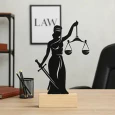 Enfeite Direito Dama da Justiça Peça Decorativa MDF Decoração Profissão Advogado Estátua Presente Justiça Formatura