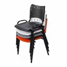 Kit 2 ou 4 Cadeiras ISO Empilháveis Base Preta Reforçada Suporta 150KG Bares Escolhas Igreja