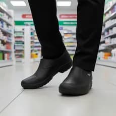 Sapato de Segurança Antiderrapante para Clínicas e Hospital