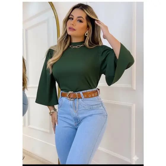 Cropped Feminino Com Gola Alta Manga Morcego