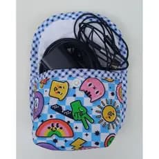 carteirinha multiuso-porta carregador e fones de ouvido-porta absorventes-porta batons etc.
